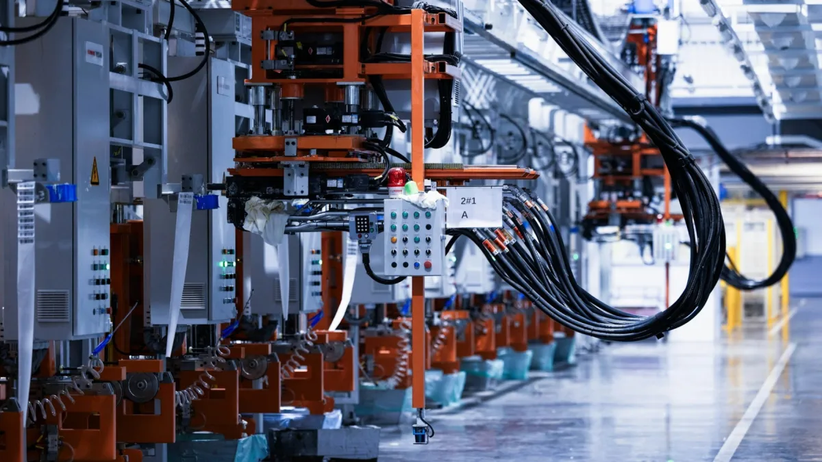 China Manufacturing PMI Rebounds to 49.8 in August as New Orders Recover